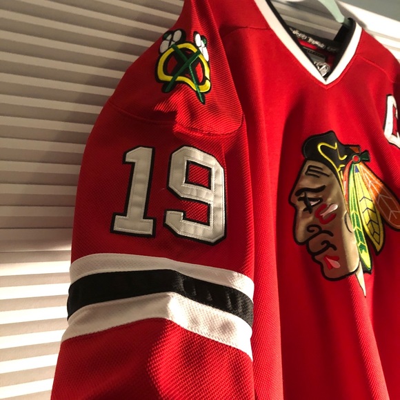 Chicago Blackhawks Toews Jersey - Picture 4 of 10